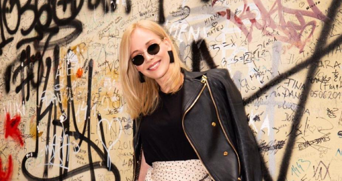 Jelena Rozga pozirala u suknji koju svaka ljubiteljica mode želi u svom ormaru